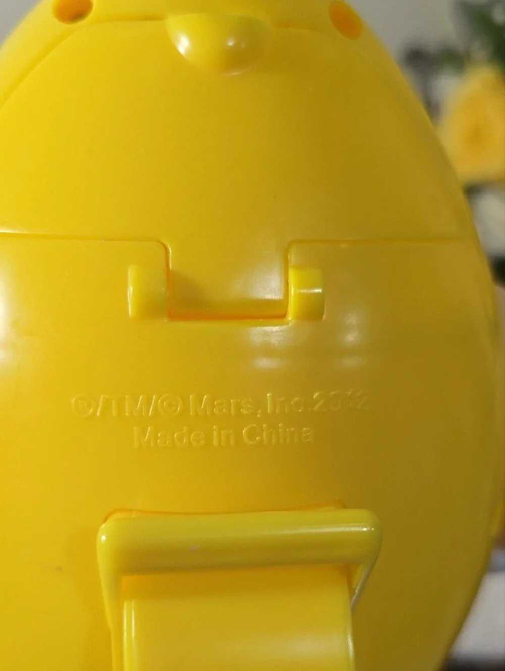 M&M'S Yellow Character Candy Dispenser with Blue Base